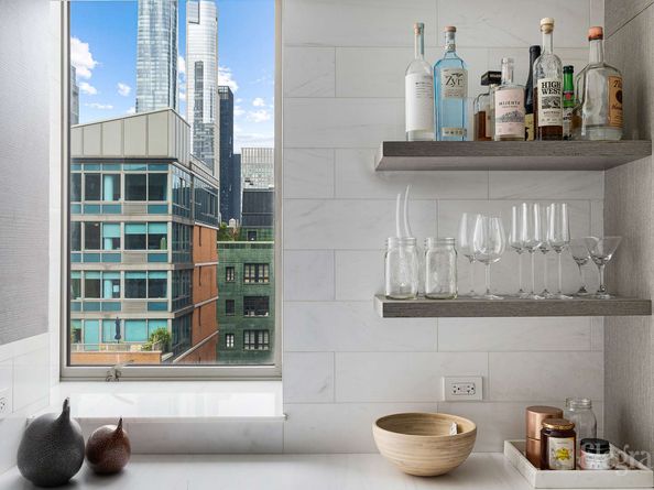 520 West 23rd Street 14D, New York NY 10011
