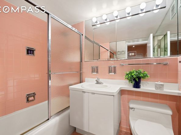 70 East 10th Street 2P, New York NY 10003