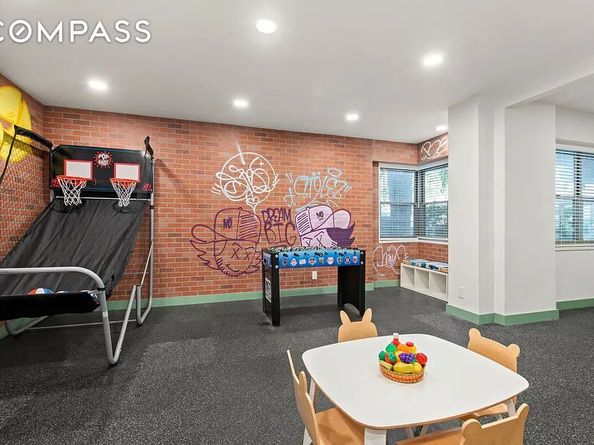 70 East 10th Street 2P, New York NY 10003