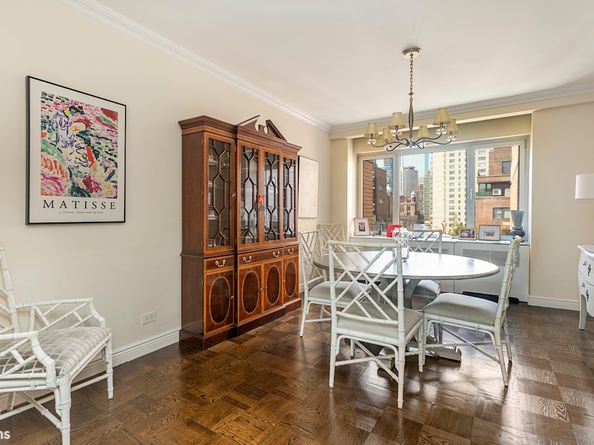 25 Sutton Place S 20J, New York NY 10022