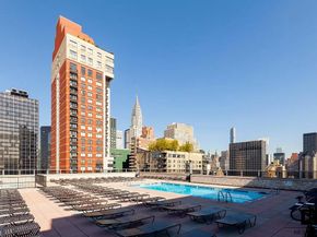 300 East 40th Street 19L, New York NY 10016