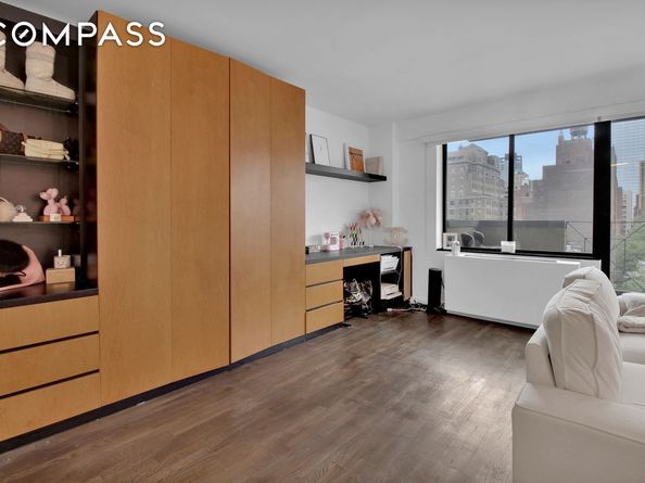408 8th Avenue 8B, New York NY 10001