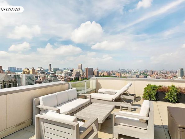 321 West 110th Street 17B, New York NY 10026