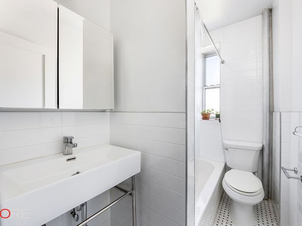 42-22 Ketcham Street 10E, Queens NY 11373