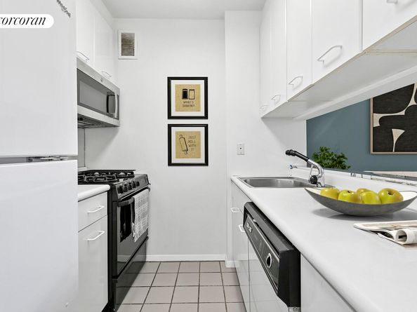 62 West 62nd Street 10C, New York NY 10023