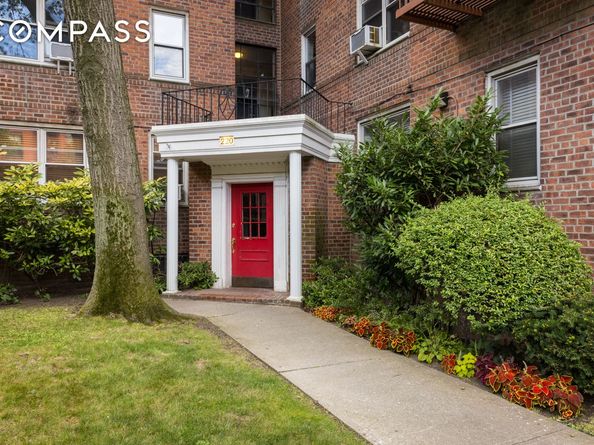 220 Congress Street 4E, Brooklyn NY 11201