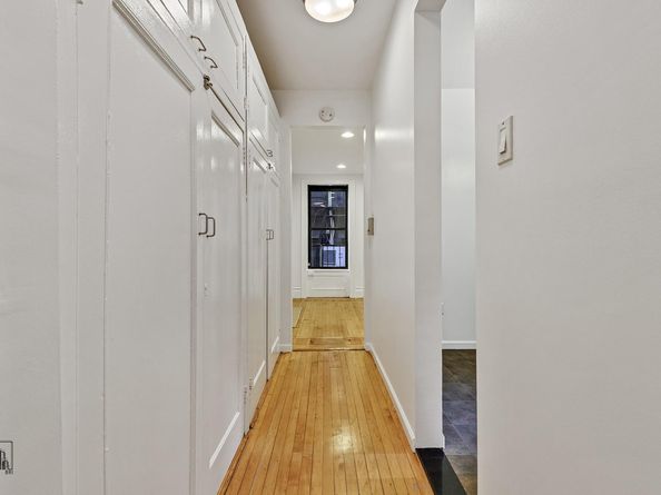 105 East 15th Street 33, New York NY 10003