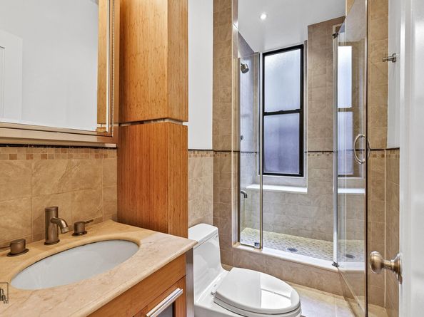 105 East 15th Street 33, New York NY 10003