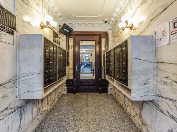 105 East 15th Street 33, New York NY 10003