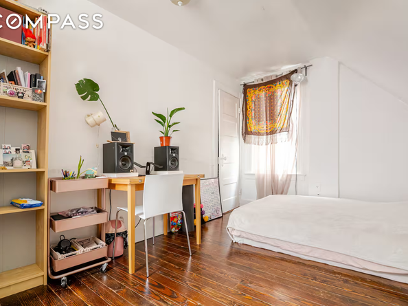 375 East 7th Street, Brooklyn NY 11218