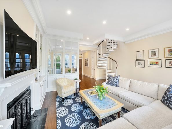 24 West 70th Street PH4, New York NY 10023