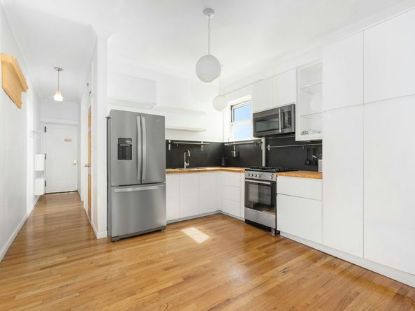 671 47th Street 3D, Brooklyn NY 11220