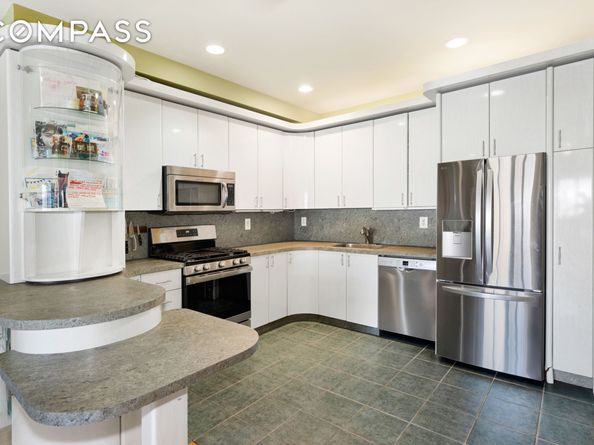 2356 61st Street 1B, Brooklyn NY 11204