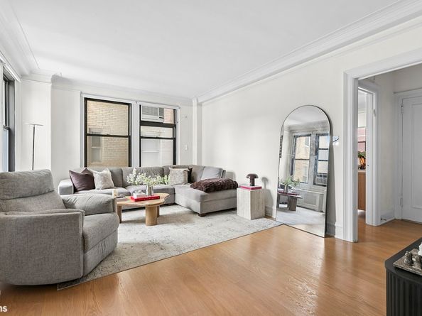136 East 36th Street 7C, New York NY 10016