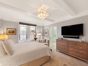 11 West 69th Street 6CD, New York NY 10023