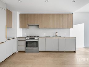 3 Court Square 2010, Queens NY 11101