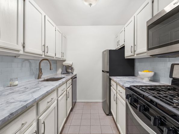 205 3rd Avenue 17L, New York NY 10003