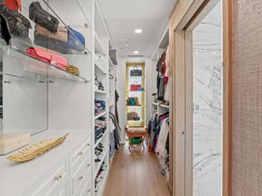 200 East 21st Street 19A, New York NY 10010