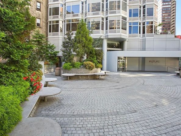 200 East 32nd Street 9B, New York NY 10016