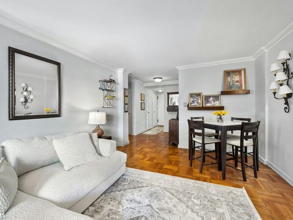 415 East 85th Street 8A, New York NY 10028