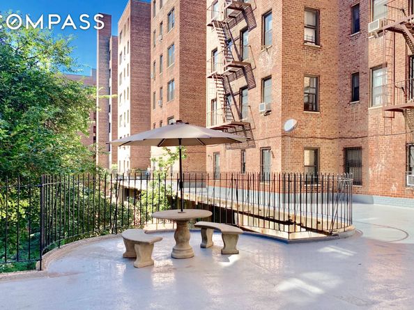 158-18 Riverside Drive W 2M, New York NY 10032