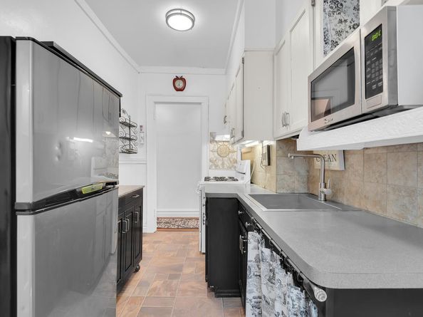 130 Bay Ridge Parkway 5F, Brooklyn NY 11209