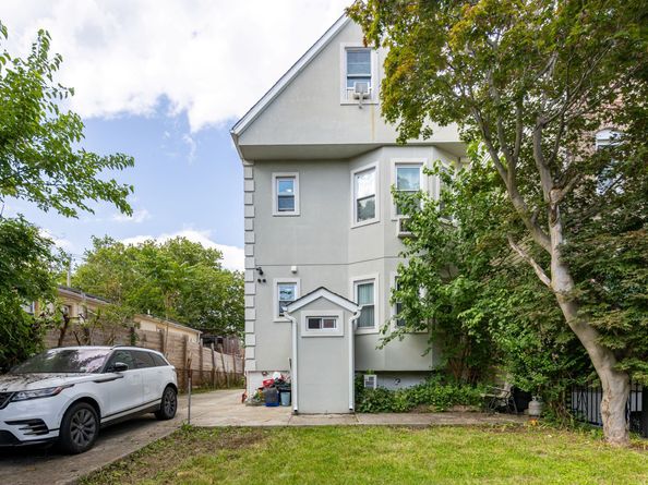 1050 East 232nd Street, Bronx NY 10466
