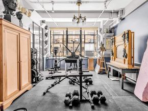 335 West 38th Street 11, New York NY 10018