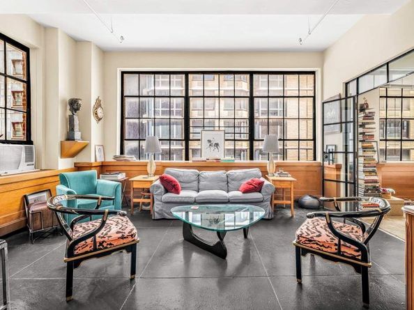 335 West 38th Street 11, New York NY 10018