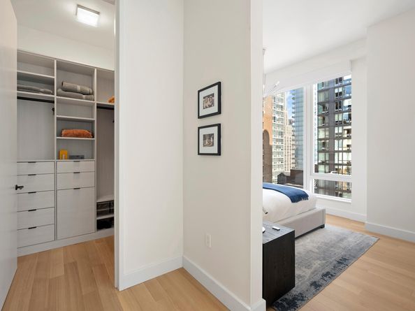 15 East 30th Street 19B, New York NY 10016