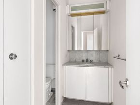 60 East 8th Street 15D, New York NY 10003