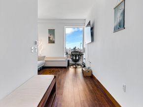 400 5th Avenue 45B, New York NY 10018