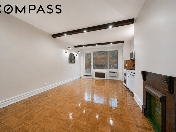 50 King Street 1B, New York NY 10014