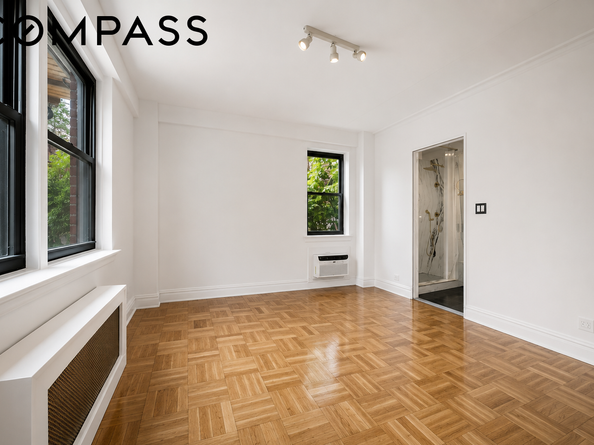 50 King Street 1B, New York NY 10014
