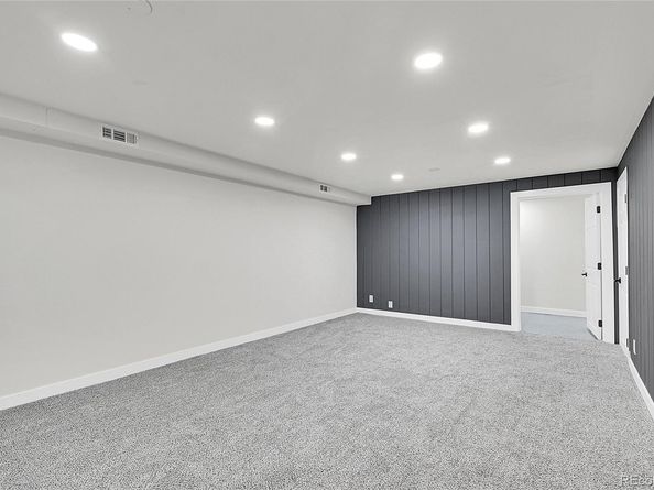 Undisclosed Address #1952428, Lakewood CO 80226