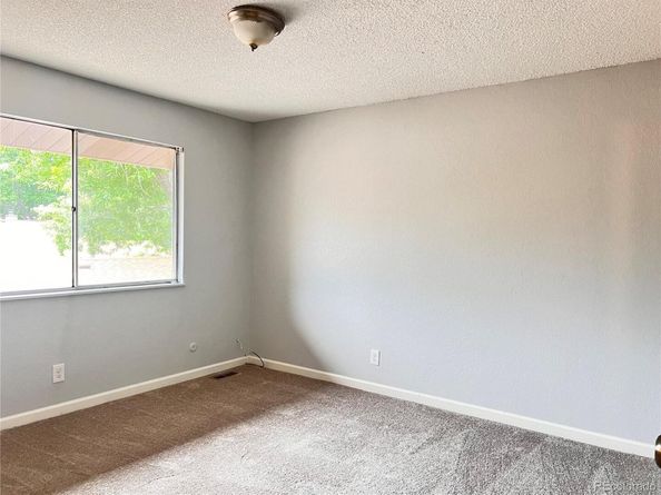 3561 S Kittredge Street B, Aurora CO 80013