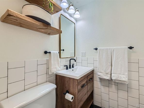 3955 S Nucla Street, Aurora CO 80013