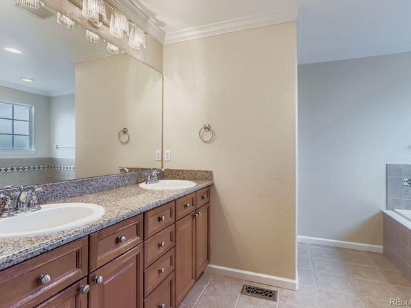 9615 W Hinsdale Place, Littleton CO 80128