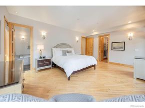 2034 Pearl Street 200, Boulder CO 80302