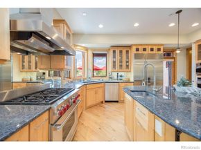 2034 Pearl Street 200, Boulder CO 80302