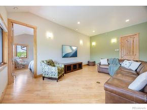 2034 Pearl Street 200, Boulder CO 80302