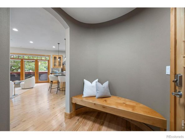 2034 Pearl Street 200, Boulder CO 80302