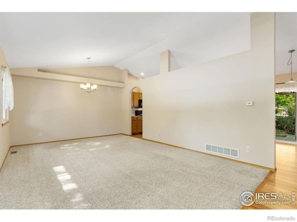 2421 Maplewood Circle W, Longmont CO 80503