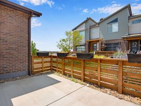 19570 E Sunset Circle, Aurora CO 80015