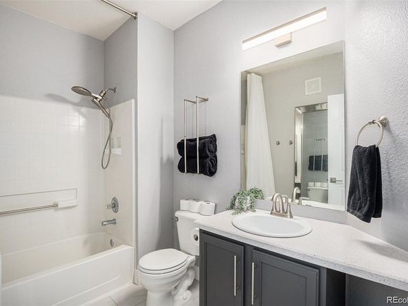 8940 Fox Drive 201, Denver CO 80260