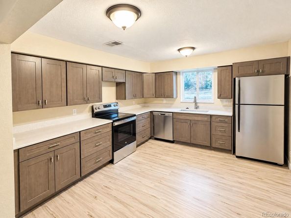 9436 W 57th Avenue, Arvada CO 80002