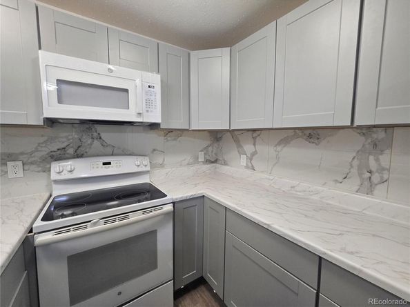 922 S Dearborn Way 2, Aurora CO 80012
