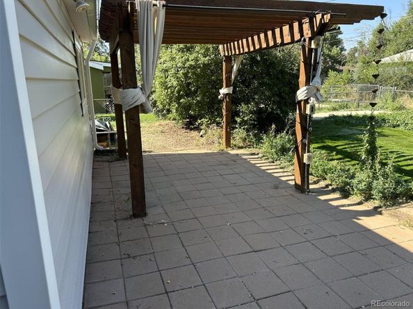 1207 Joliet Street, Aurora CO 80010