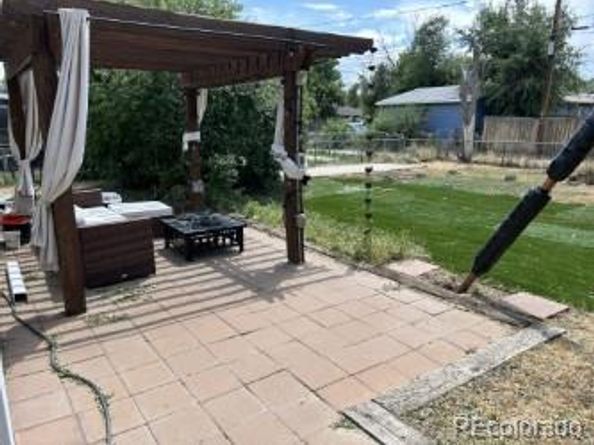 1207 Joliet Street, Aurora CO 80010