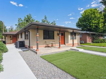 1112-1112 1/2 Krameria Street